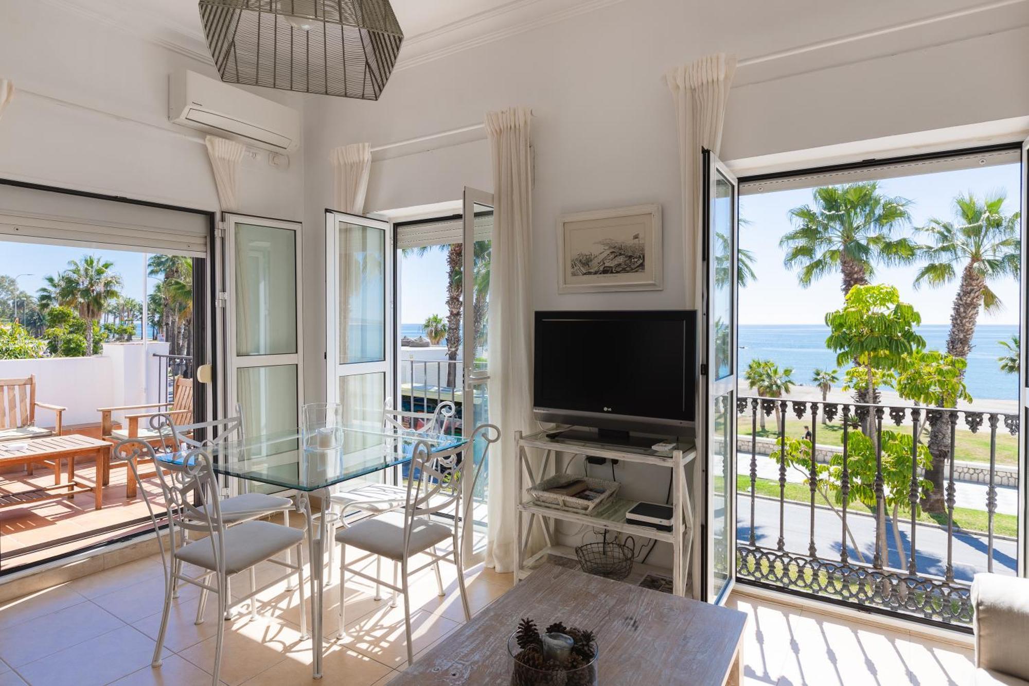 Apartamento Con Encanto En Primera Linea De Playa 马拉加 外观 照片