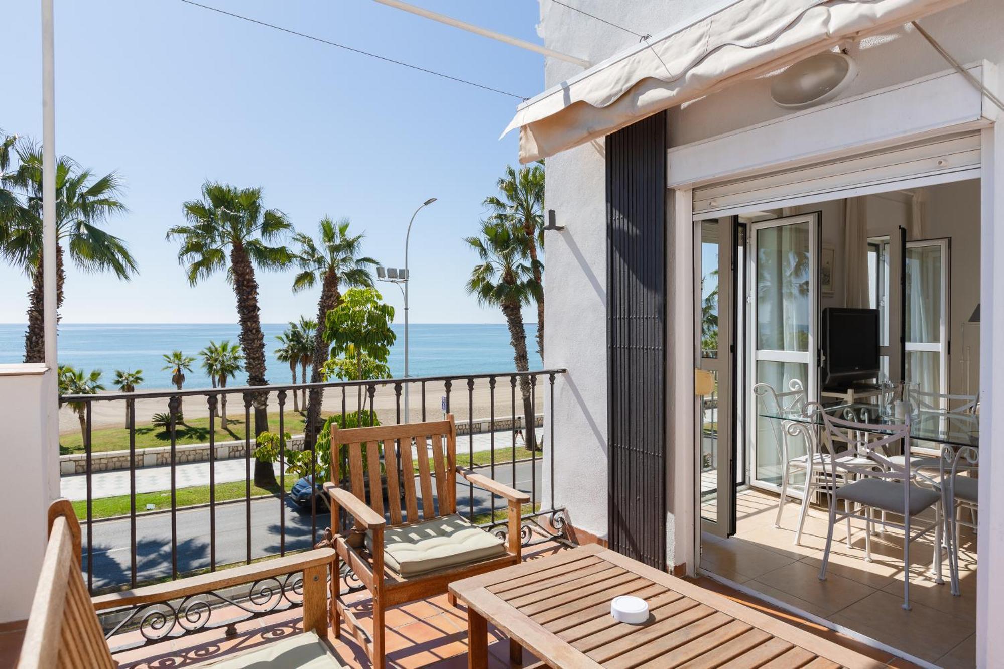 Apartamento Con Encanto En Primera Linea De Playa 马拉加 外观 照片